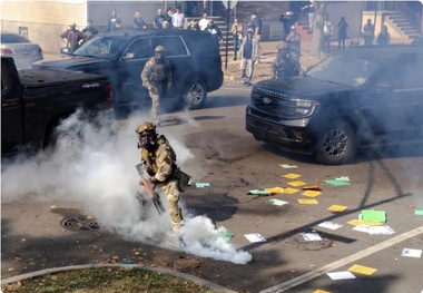 نیویورک تایمز: آمریکایی‌ها در ترس از حکومت خود زندگی می‌کنند