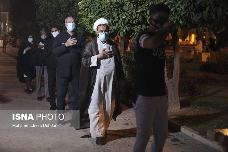 عزاداری شب چهارم محرم در مجاورت ارگ کریمخانی