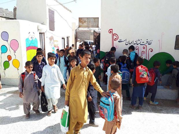 اجرای سند توسعه آموزش و پرورش سیستان و بلوچستان در شهرستانهای هیرمند و بم پشت