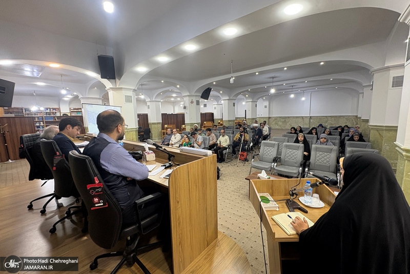 محفل ادبی پروانه ها در مجتمع فرهنگی هنری یادگار امام (ره) قم