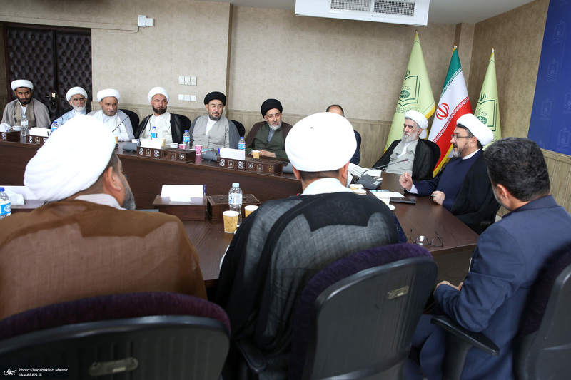 دیدار جمعی از علمای کشور عراق با رئیس موسسه تنظیم ونشر آثار امام خمینی