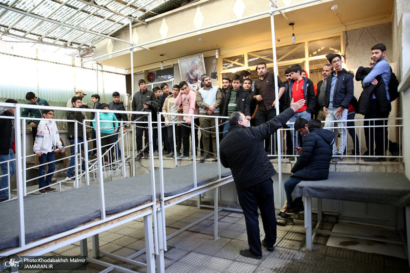 تجدید میثاق دانش آموزان و اقشار مختلف مردم با امام (س) در حسینیه جماران