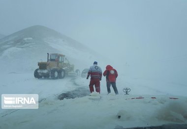 هلال‌احمر سمنان به ۱۲۷ نفر گرفتار در برف امدادرسانی کرد