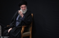 تصاویری از مراسم عزاداری شام شهادت حضرت زهرا(س) با حضور حضرت آیت‌الله خامنه‌ای  (3)