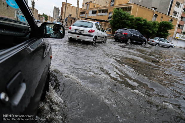 آبگرفتگی معابر شهر اهواز بعد از بارندگی