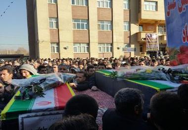 جان باختگان حادثه اتوبوس دانش آموزان در نظرآباد تشییع شدند
