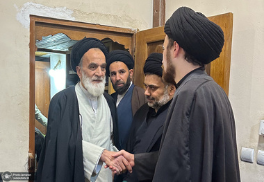 مراسم بزرگداشت آیت الله موسوی بجنوردی (ره) در بیت امام خمینی در نجف 