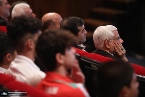 مراسم تجلیل از مدال آوران المپیک دانش آموزی