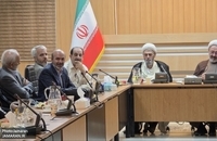 نشست هم‌اندیشی مؤسسه تنظیم و نشر آثار امام خمینی(س) قم با نویسندگان عرصه کودک و نوجوان