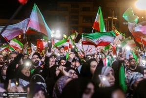 هشتادمین اجتماع پر شور مردم در میادین تهران