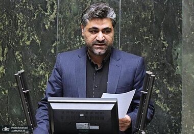 نخعی، عضو کمیسیون انرژی مجلس: از تریبون مجلس برای اتحاد و امید استفاده کنیم/ نمی‌شود به بهانه نقد، فضای ناامیدی یا دوگانگی در جامعه ایجاد کرد/ صداقت رئیس‌جمهور برای مردم دلگرم‌کننده است 