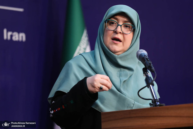 سوال از سخنگوی دولت: اگر قانون حجاب ابلاغ می‌شد آیا همبستگی‌ای که در جنگ دیدیم را شاهد بودیم؟ - مهاجرانی: وضع موجود تاییدی بر صحت عملکرد است؛ درست عمل شد