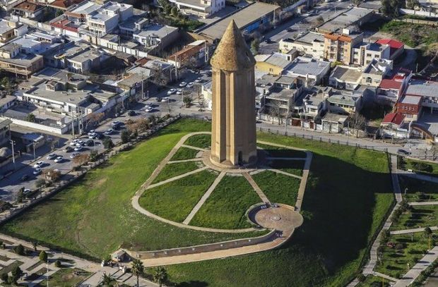 مقابله با گیاهان خودرو برج قابوس تا چند روز آینده آغاز می‌شود