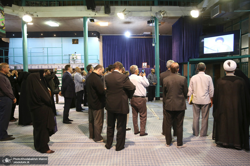 بازدید جمعی از شرکت کنندگان نشست تخصصی مسئولین وکارشناسان دیرخانه شورای فرهنگ عمومی استانها از بیت امام خمینی (س) در جماران