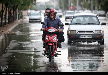 مه غلیظ و بارش پراکنده باران در محورهای مواصلاتی استان زنجان