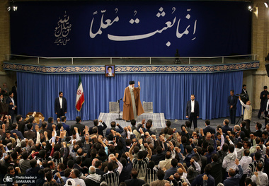 دیدار هزاران نفر از معلمان و فرهنگیان سراسر کشور با رهبر معظم انقلاب