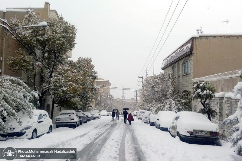 بارش برف پاییزی در برخی نقاط تهران - 25 آبان