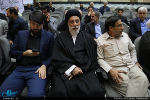 مراسم ختم مادر حجت الاسلام و المسلمین محتشمی پور در مسجد نور-2