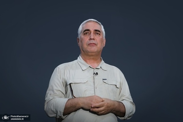 روایت ابراهیم حاتمی‌کیا از ماجرای آغاز تولید فیلم حضرت موسی (ع) و دیدار اخیرش با رهبر انقلاب/ رهبر معظم انقلاب: فیلم موسی علیه‌السلام را دیدم، عالی بود. ان‌شاءالله دنباله‌ی آن را هم همین‌طور بتوانید بیاورید + عکس و فیلم