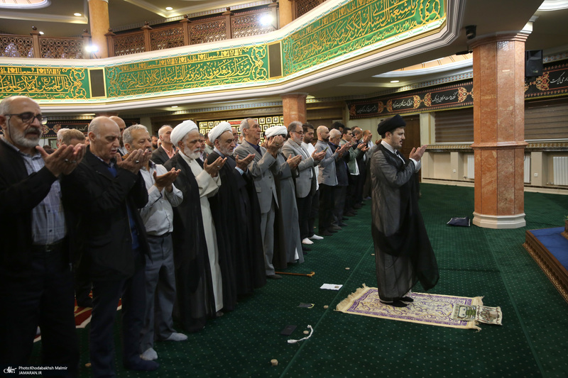 اقامه نماز عید سعید فطر در حسینیه شماره 2 جماران