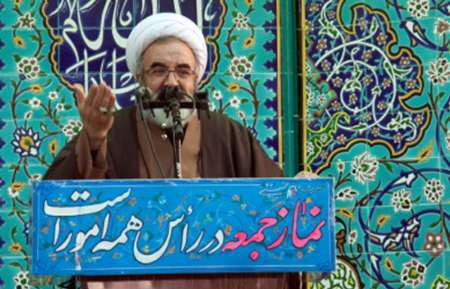 امام جمعه مراغه: دشمن بداند که جمهوری اسلامی با این بادها نمی لرزد