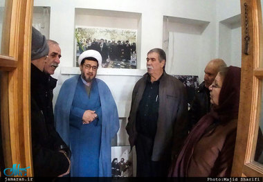 شورای خلیفه گری ارامنه استان مرکزی نسبت به امام خمینی(س) ادای احترام کرد