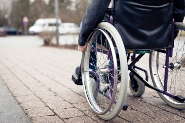 1.2 میلیارد ریال تجهیزات پزشکی به مددجویان شیروان داده شد