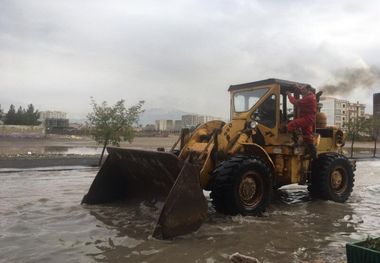 وقوع ۱۷ مورد آبگرفتگی در معابر فردیس