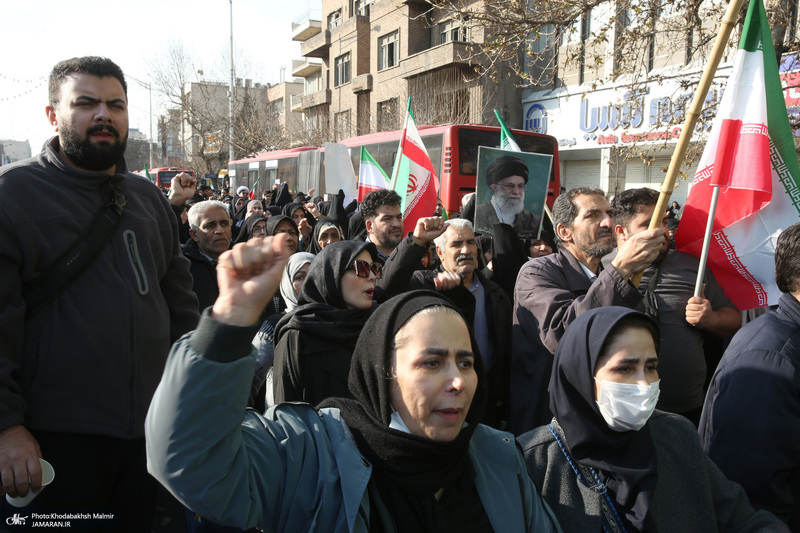 حضور سید حسن خمینی در اجتماع بزرگ مردم تهران