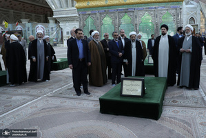 تجدید میثاق رئیس قوه قضائیه و مسئولان عالی قضایی با آرمان‌های امام خمینی(س)