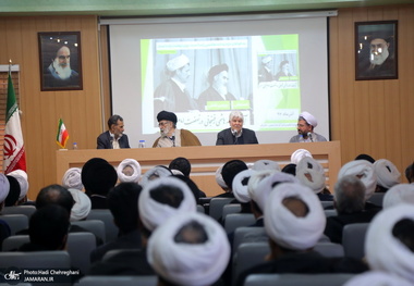 همایش بررسی نقش آیت الله هاشمی در نهضت امام خمینی(ره) برگزار شد/ سخنرانی خسروشاهی، حجتی کرمانی و محمد هاشمی