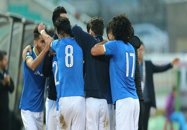 هافبک استقلال خوزستان به بازی با پرسپولیس می رسد