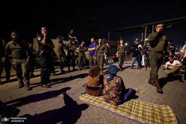 شهرک‌نشینان اسرائیلی مانع ورود کامیون‌های آرد به غزه شدند + عکس ها