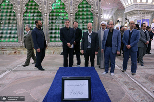 تجدید میثاق وزیر نیرو و کارکنان این وزارتخانه با آرمان‌های حضرت امام خمینی (س)