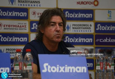 آبی ها به دنبال کاهش محرومیت سرمربی پرحاشیه!