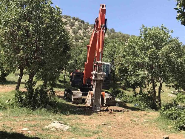 دوئل میان درختان بلوط و معدن در قلب جنگل های بانه