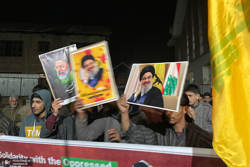 دسته عزاداری شیعیان کشمیر در آستانه تشییع پیکر شهید سید حسن نصرالله (ره)