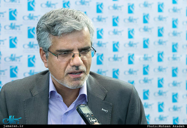 محمود صادقی: کرامت از نظر برخی، صدقه دادن به مردم است