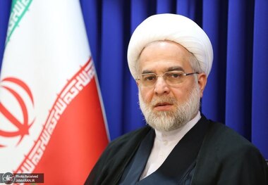 پورذهبی، نماینده ولی فقیه در کردستان: تمام تیپ‌های مختلفی که ما در تجمعات می‌بینیم، قابل احترام هستند/ نباید اجازه دهیم هیچ شکافی در انسجام ملی ایجاد شود/ باید امید را در جامعه افزایش دهیم/ نباید بر روی نقاط افتراق انگشت بگذاریم