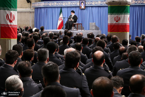 دیدار جمعی از فرماندهان و کارکنان نیروی هوایی ارتش با فرمانده معظم کل قوا