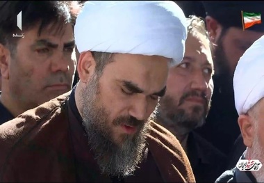 پدر شهیده زهرا محمدی گلپایگانی، نوه ۱۴ ماهه رهبر شهید انقلاب + عکس