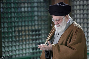 حضور رهبر معظم انقلاب در حرم مطهر حضرت امام خمینی