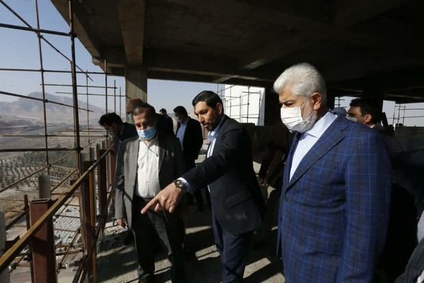 بازدید رئیس کمیسیون بهداشت مجلس از پروژه احداث بیمارستان تخصصی و فوق تخصصی نور؛ شهریاری: این پروژه افتخار نظام در حوزه بهداشت و درمان است/ استانداردهای رعایت شده در این بیمارستان در کل کشور بی نظیر است