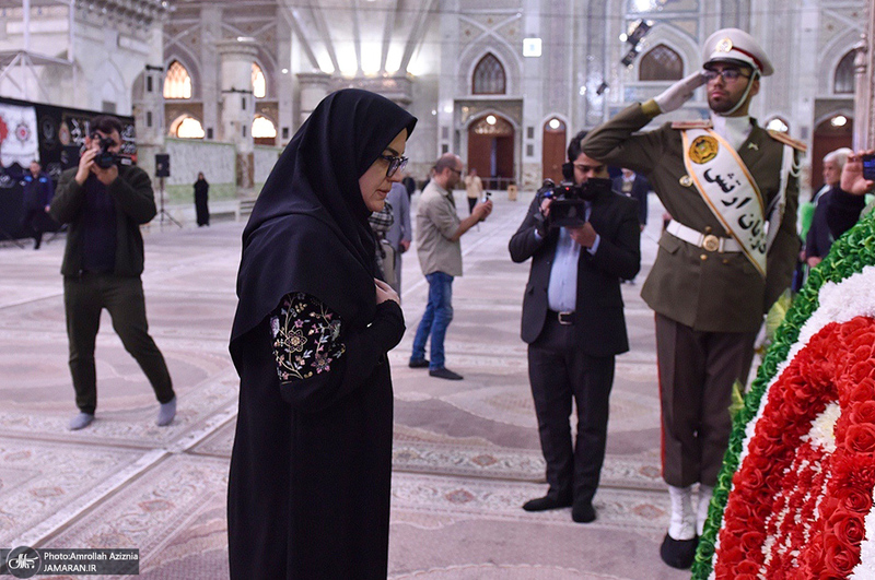 تجدید میثاق مدیران و کارکنان نهاد کتابخانه‌های عمومی کشور با آرمان‌های امام خمینی (س)