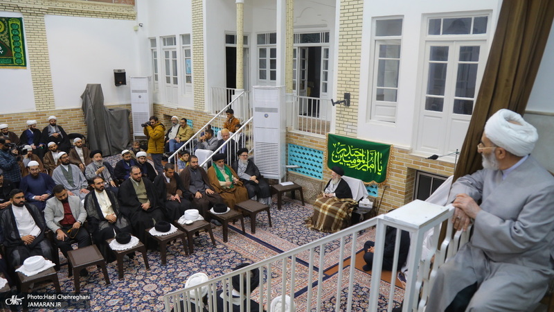 عمامه گذاری طلاب توسط مراجع عظام تقلید در روز میلاد امام علی (ع)‎