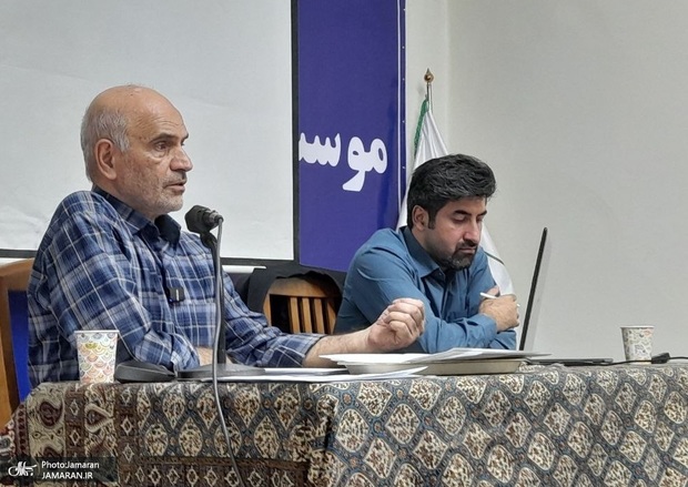 فرشاد مومنی: در برخی سالها رانت ناشی از شوک‌های قیمتی از رانت نفتی هم بزرگ‌تر شده است/ «اداره پاورپوینتی» و شوک‌درمانی، بنیان‌های اقتصاد کشور را تضعیف کرده‌اند/ بدون اصلاح نظام بانکی، دستیابی به ثبات اقتصادی محال است