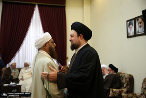 حاشیه های تجدید میثاق رئیس و اعضای مجلس خبرگان رهبری با آرمان های امام خمینی(س)