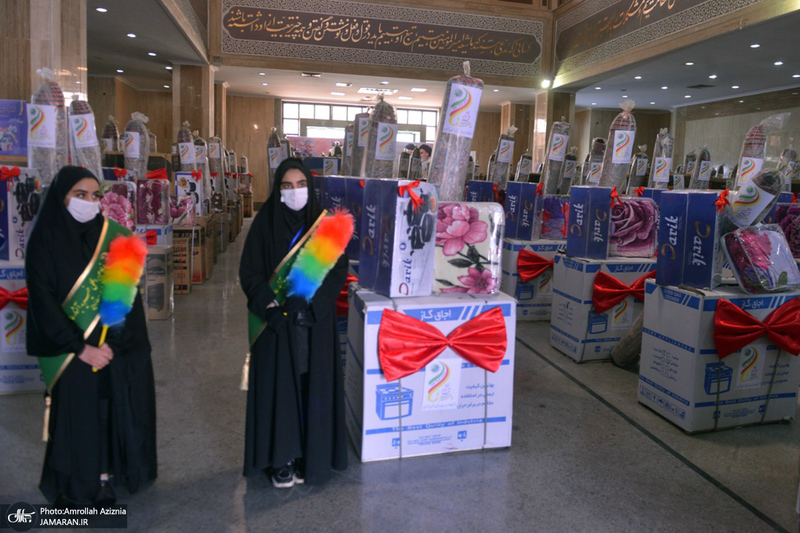 مراسم اهدای 2313 سری جهیزیه در جوار حرم امام خمینی(س)