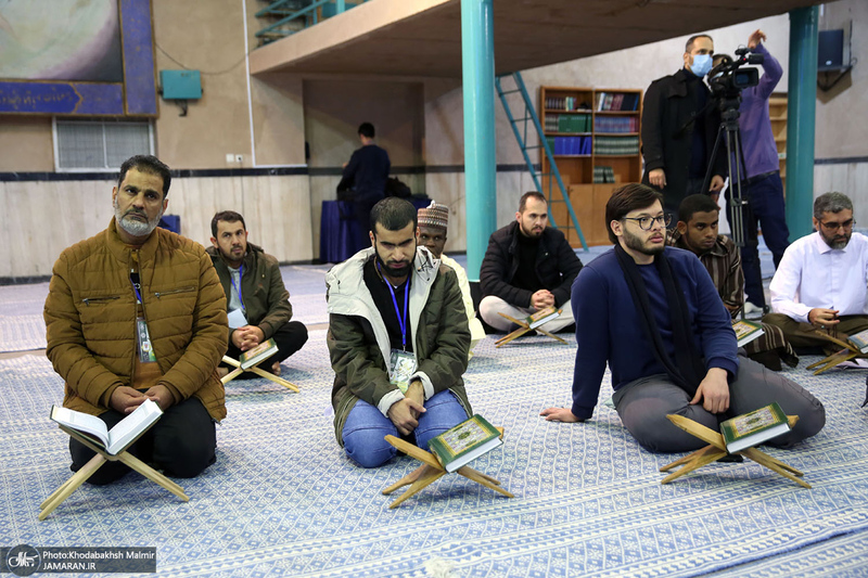 محفل انس با قرآن کریم در حسینیه جماران