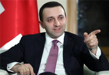 کشف چند میلیون دلار، جواهرات و نقاشی‌های گران در خانه نخست وزیر سابق و دیگر مقامات!